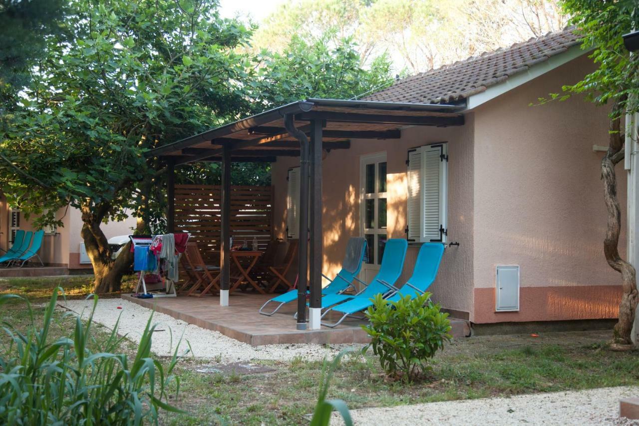Bungalow Comfort 100 M From The Beach Premantura Exteriér fotografie